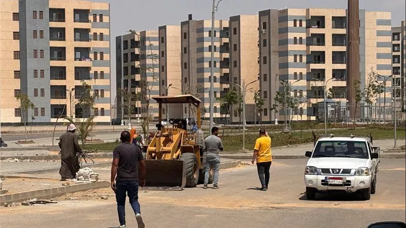 تطوير الطرق والإنارة والمسطحات الخضراء.. ثورة تجميل شاملة في حدائق العاصمة