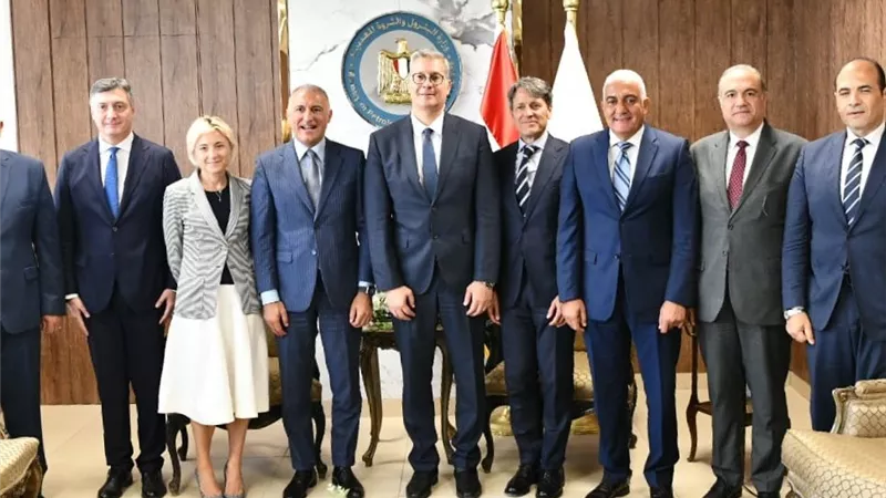 وزير البترول يبحث مع إيني الإيطالية تعزيز التعاون في الاستكشاف والإنتاج ومتابعة مشروعات الغاز في مصر