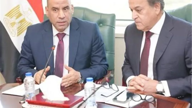وزيرا الصحة والعمل يشهدان توقيع بروتوكول لتأهيل الكوادر وتحسين الخدمات الصحية