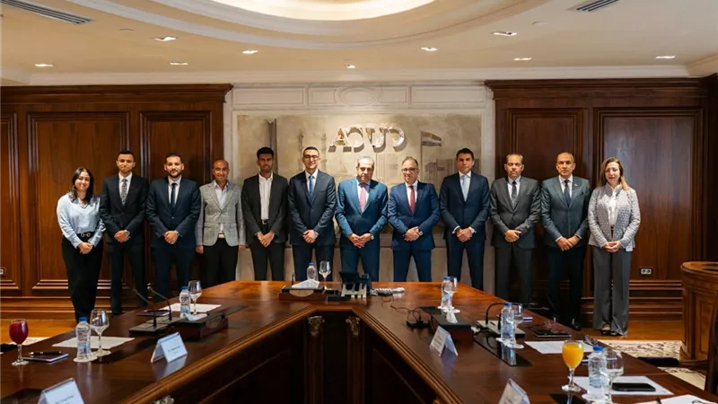 بحضور قيادات بارزة من القطاعين العام والخاص.. اللجنة التوجيهية لسيتي سكيب 2026 تناقش جدول أعمال القمة