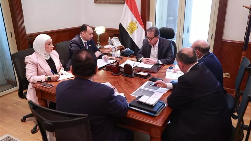 تعزيز كفاءة المنظومة الصحية.. وزير 