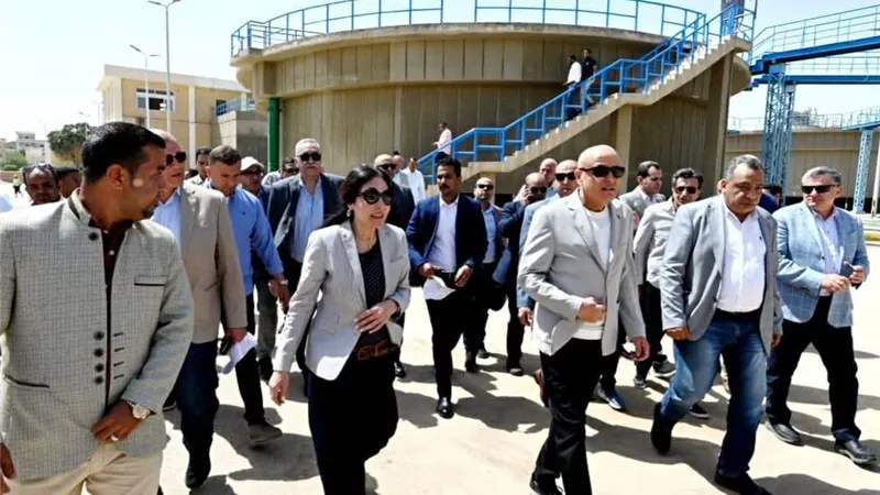 وزيرة الإسكان ومحافظ الأقصر بتفقدان محطة تنقية مياه مدينة طيبة الجديدة