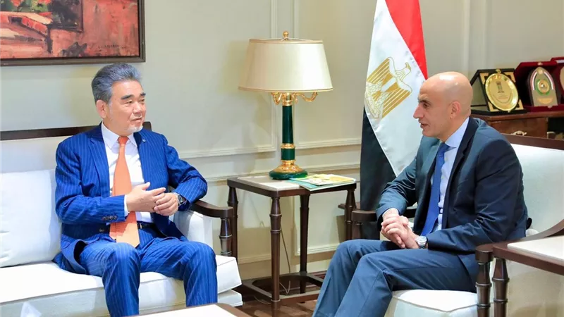 وزير “التعليم” ورئيس “جامعة هيروشيما” يبحثان آليات تعزيز التعاون لتنفيذ منهج 