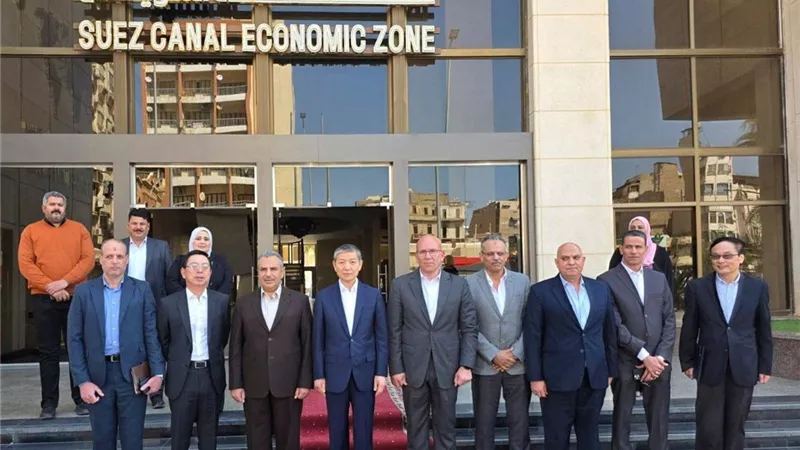 اقتصادية قناة السويس تستقبل السفير الصيني لبحث فرص الاستثمار بالموانئ والمناطق الصناعية