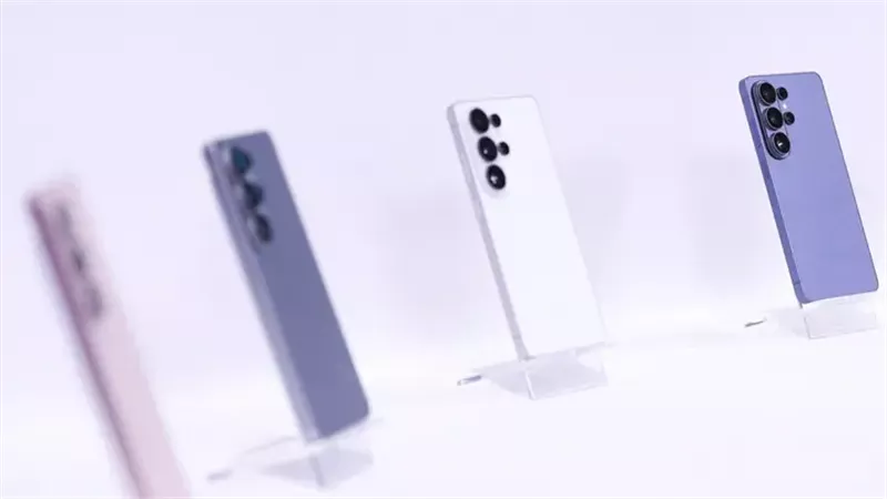 اختبار سرعة يضع Galaxy S26 Ultra في الصدارة أمام أجيال سامسونج السابقة
