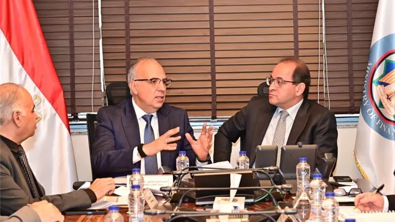 وزيرا المالية والموارد المائية يبحثان تمويل مشروعات التحول إلى أنظمة الري الحديث