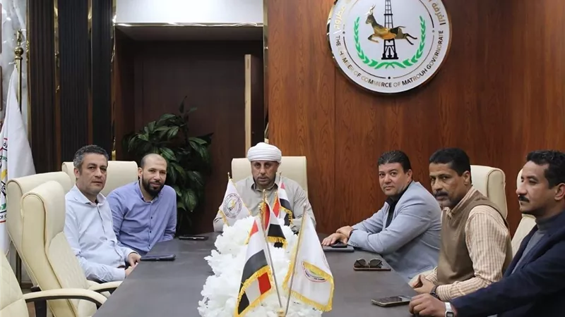 غرفة مطروح تُشكل لجنة مشتركة لتقنين أوضاع 100 منشأة تجارية برأس الحكمة