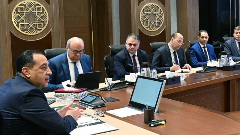 رئيس الوزراء: ضرورة تعزيز آليات دفع المزيد من الحركة السياحية الوافدة إلى مصر