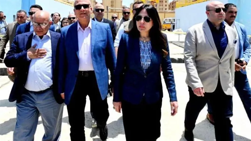 وزيرة الإسكان ومحافظ الفيوم يتفقدان توسعات محطة مياه العزب الجديدة لتعزيز خدمات مياه الشرب