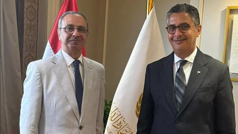 ثورة تطوير في 