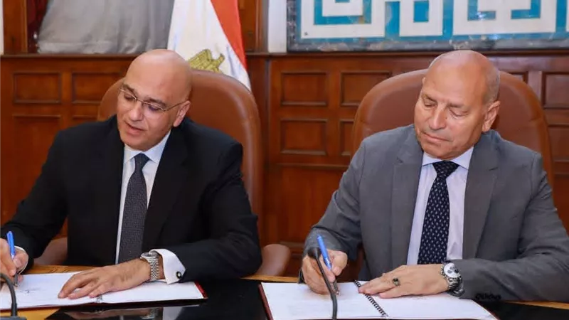 148مليون جنيه لمشروعات البنية الأساسية بالقاهرة..وتوقيع تمويل إضافي لتطوير عزبة خير الله