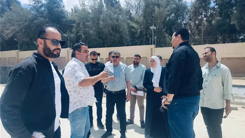 رئيس جهاز حدائق أكتوبر يتابع تطوير المحاور الرئيسية ورفع كفاءة شبكة الطرق
