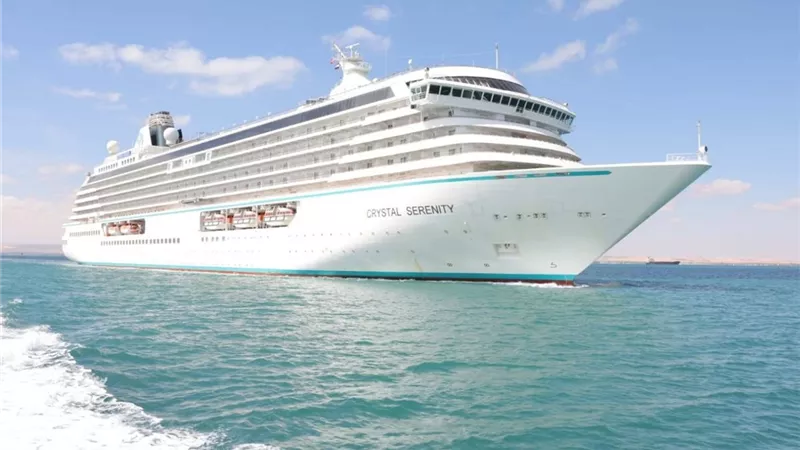 قناة السويس تستقبل قمة السياحة العالمية على متن «Crystal Serenity»