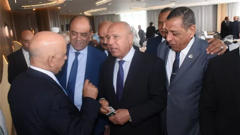 رئيس 