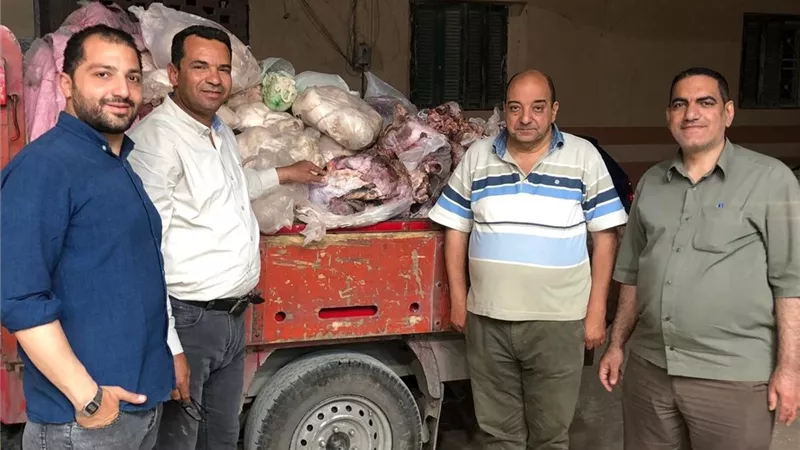 تموين الفيوم ينجح في ضبط1.3 طن لحوم فاسدة محملة على سيارة ربع نقل غير مجهزة
