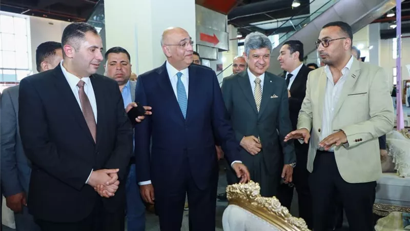 بمشاركة 84 عارضاً.. باسل رحمي ومحافظ دمياط يفتتحون معرض 