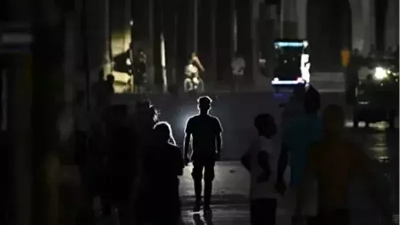كوبا تواجه أزمة كهرباء حادة واحتجاجات بسبب نقص الوقود