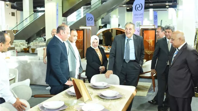 رئيس الغرف التجارية يشيد بمعروضات أوكازيون دمياط بمدينة نصر