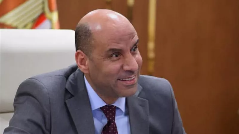 غدًا..وزير العمل يتفقد 