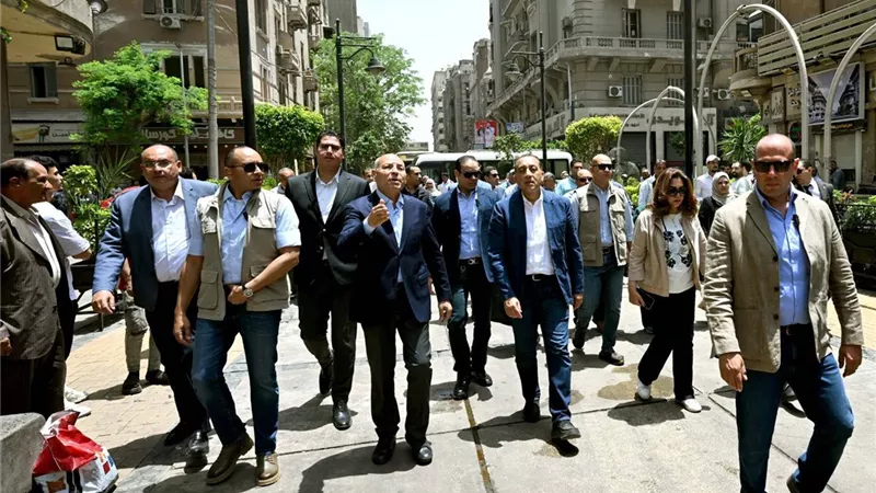 رئيس الوزراء يتوجه عبر محور صلاح سالم الجديد لتفقد أعمال التطوير الجارية بمنطقتي السيدة عائش ة والسيدة نفيسة