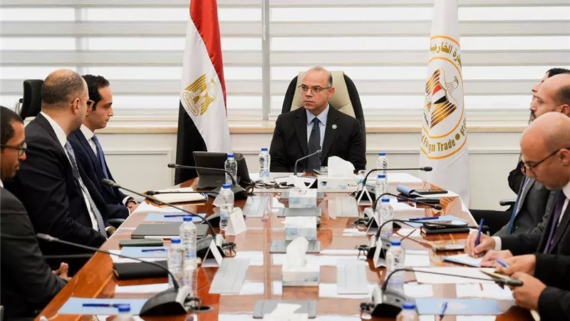 ما سر التحركات الجديدة لجذب صناديق الاستثمار إلى مصر؟