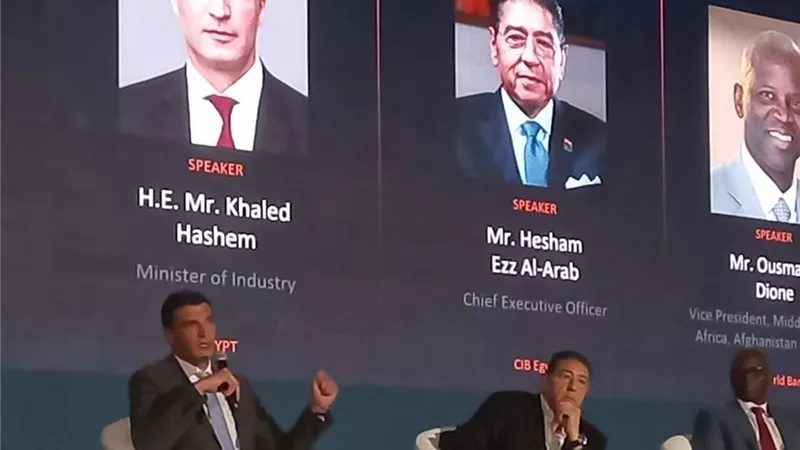 وزير الصناعة: مصر تستهدف دمج الصناعة في سلاسل القيمة العالمية وتعزيز التنافسية 