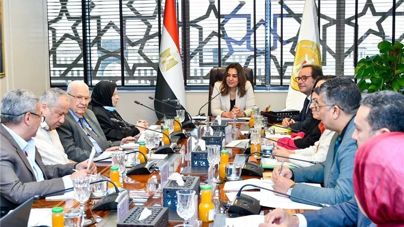 وزيرة التنمية المحلية والبيئة تعلن تطوير منظومة القيد والاعتماد البيئي وتعزيز الشفافية