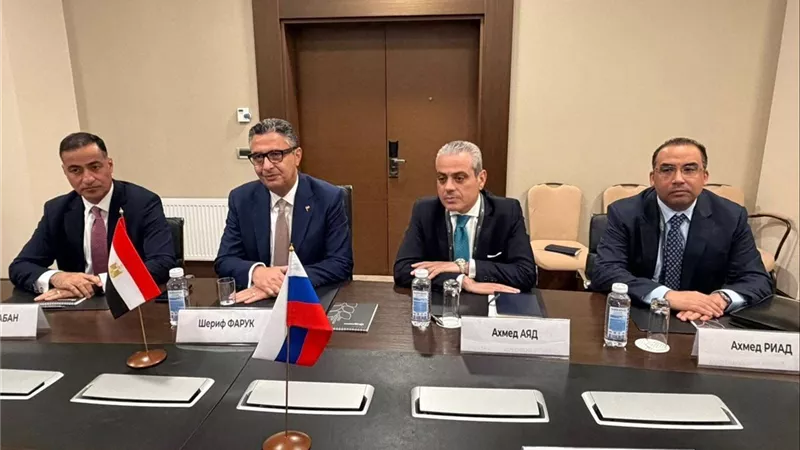 وزير التموين يبحث مع وزيرة الزراعة الروسية تعزيز التعاون في الحبوب والأمن الغذائي