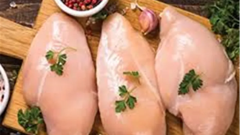 أسعار الفراخ إول أيام العيد.. البيضاء والساسو بكام في بورصة الدواجن؟