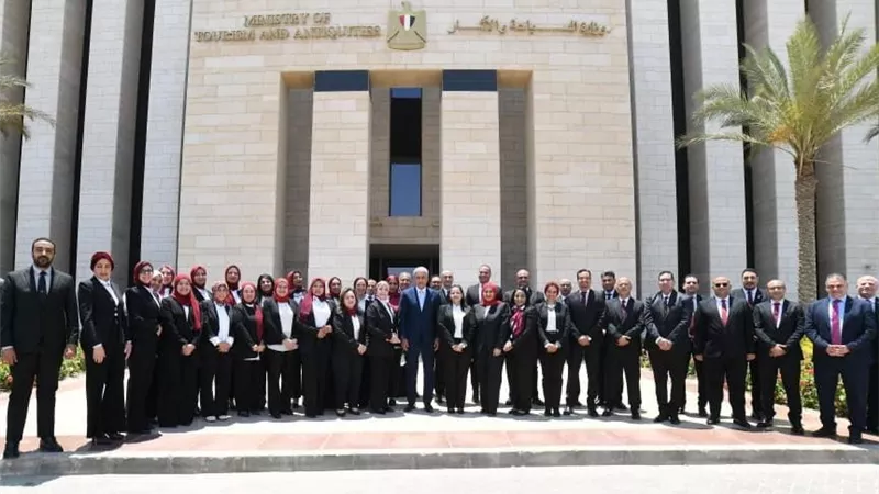 وزير السياحة والآثار يطلق البرنامج المتقدم للقيادة التنفيذية لتنمية الكوادر البشرية