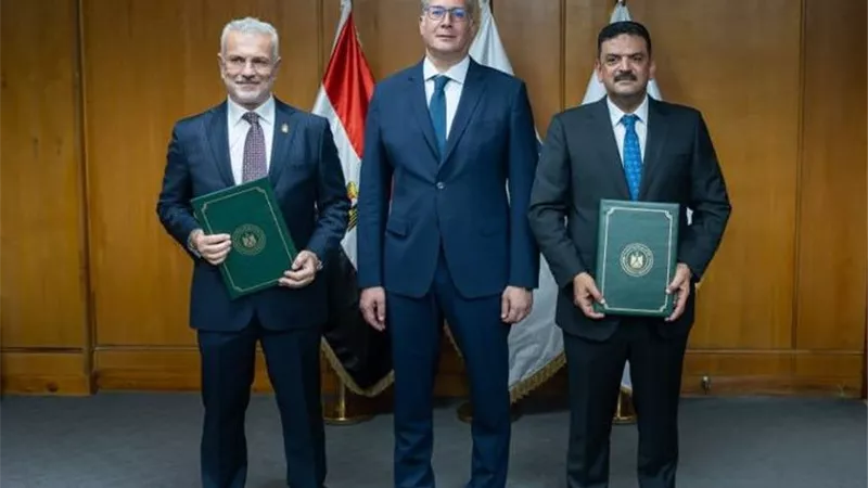 وزير البترول يشهد توقيع مذكرة تفاهم مع شركة تركية للتنقيب عن الذهب بالصحراء الشرقية