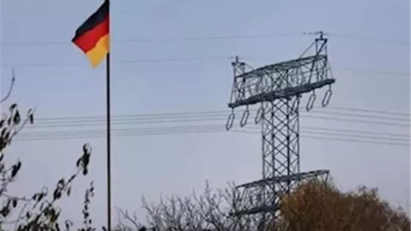 وزير الداخلية الألماني يرجح تورط جهة أجنبية في واقعة الطائرة المسيرة بمطار لايبزيج