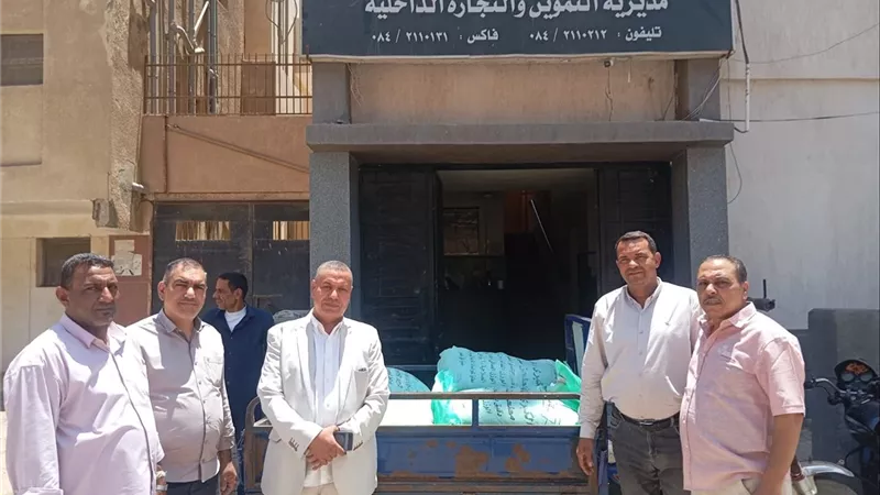 تموين الفيوم يحبط محاولة بيع 1.8 طن دقيق مدعم في السوق السوداء