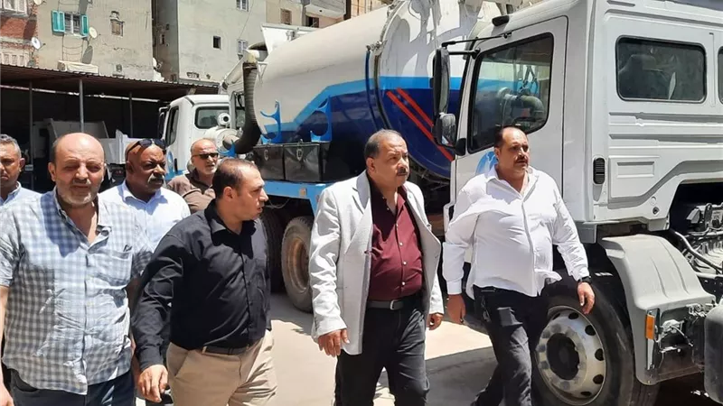 رئيس مياه دمياط يراجع جاهزية معدات الصرف الصحي وخطط الاستجابة للطوارئ