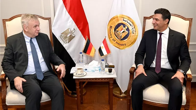 الصناعة: الآلات والسيارات والأدوية صناعات ذات أولوية.. ونستهدف جذب الشركات الألمانية الصغيرة والمتوسطة