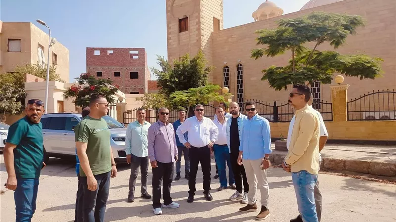 رئيس جهاز حدائق أكتوبر يتفقد عددًا من المناطق السكنية لمتابعة أعمال التنمية التطوير