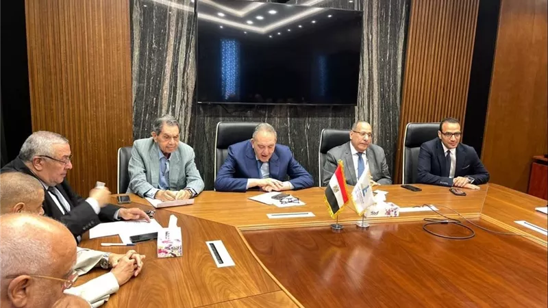 تفاصيل اجتماع الوكيل وقيادات التموين مع البدالين.. ماذا طُرح لتطوير منظومة التوزيع؟