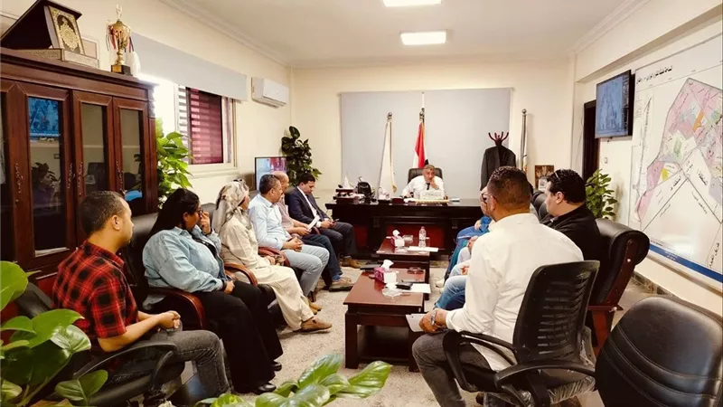 حدائق أكتوبر تتابع مشروعات الاتصالات وتؤكد: الألياف الضوئية أساس التحول الرقمي بالمدن 