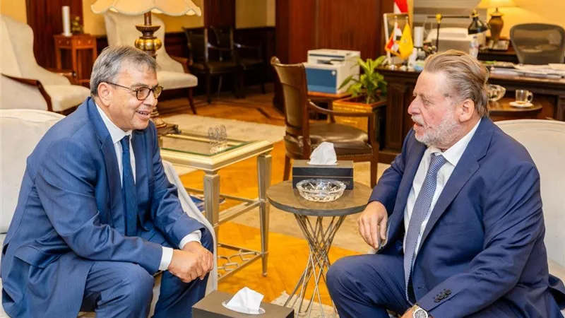 محافظ البنك المركزي المصري ونظيره التونسي يبحثان تعزيز التعاون المشترك وتبادل الخبرات المصرفية