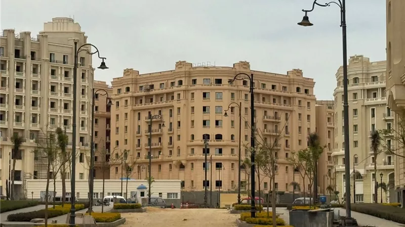 العاصمة الجديدة تواصل الاستعدادات لتسليم وحدات جاردن سيتى بالحى السكنى الخامس R5