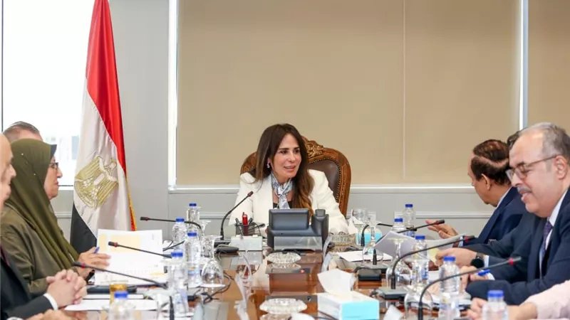 وزيرة الإسكان تتابع آخر مستجدات مشروع قانون الاتحاد المصري للمطورين العقاريين