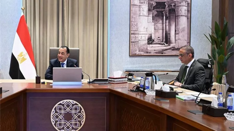 رئيس الوزراء يوجه بتعزيز تمويل منظومة النظافة بالجيزة.. ومتابعة مشروعات تنموية وخدمية كبرى بالمحافظة