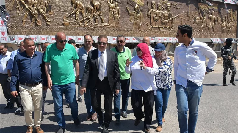 محافظ بورسعيد يتابع استعدادات افتتاح جدارية قناة السويس وتطوير الكورنيش