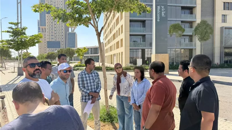 رئيس جهاز العاصمة الجديدة تتابع أعمال ربط مدخل منطقة الأعمال المركزية بطريق الخدمة لمحور بن زايد الشمالى