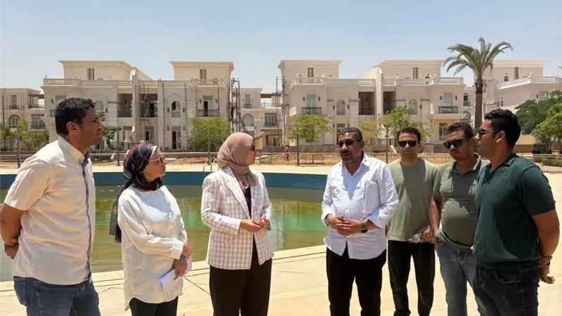 رئيس جهاز العاصمة الجديدة تتابع تنفيذ الأعمال بڤيلات الحي السكني الخامس R5