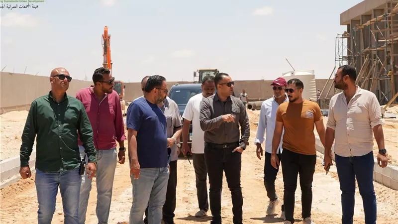 رئيس جهاز العلمين الجديدة يتابع معدلات تنفيذ أعمال الطرق والمرافق ويشدد على سرعة الإنجاز