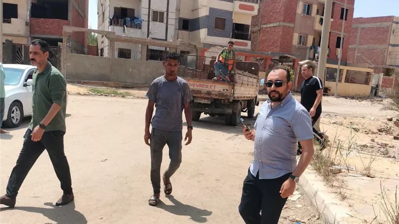 جهاز أكتوبر الجديدة يُحبط مخالفات بناء بـ ابني بيتك 6.. ويؤكد: لا تهاون مع العشوائية