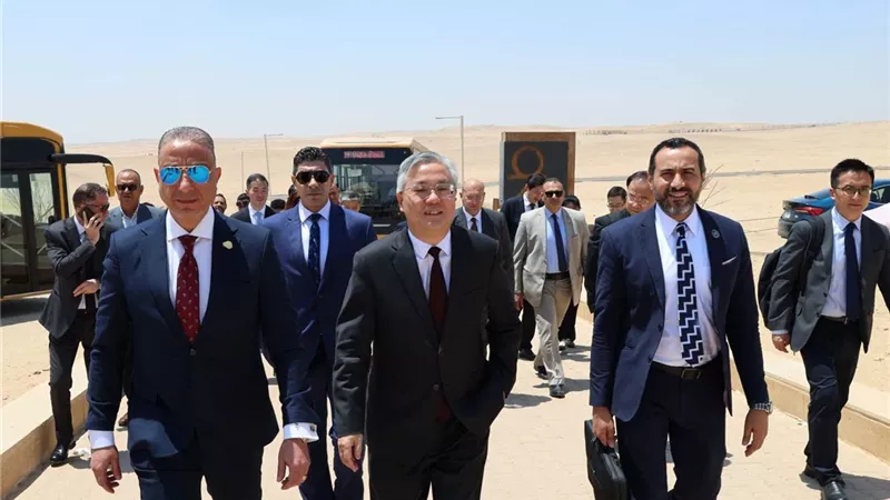 وفد نانجينغ الصينية يزور أهرامات الجيزة ويشيد بعظمة الحضارة المصرية