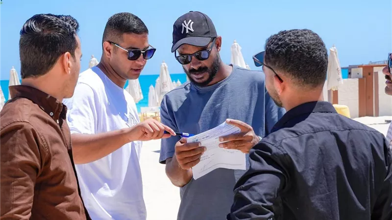 جهاز العلمين الجديدة يراجع تراخيص الشواطئ ويؤكد: لا تهاون في اشتراطات الأمان