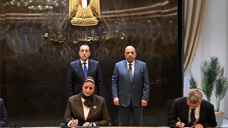توقيع مذكرة تفاهم لإنشاء أول مصنع لتوربينات الرياح في مصر.. مشروع عملاق لإنتاج 2000 ميجاوات بالجنيه المصر